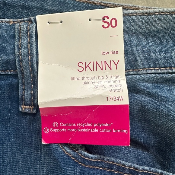 NWT SO low rise skinny jeggings size 17/34W - Picture 3 of 6